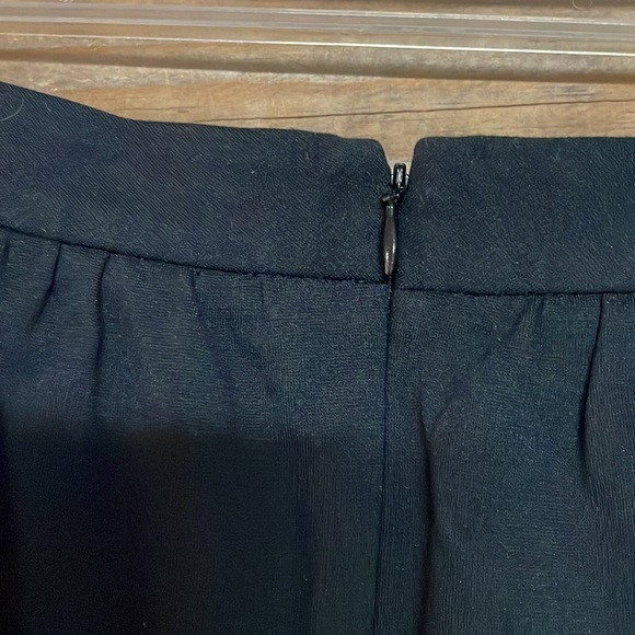 J. Crew size 12 Black Super Soft and Stretchy Mini Skirt with Back Zip Closure - Picture 5 of 7